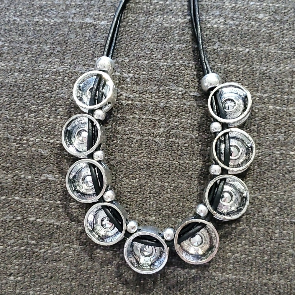 CHUNKY BLACK ROPE LEATHERETTE NECKLACE MULTISTRAND W ROUND DISC LARGE GEMS - Picture 7 of 9
